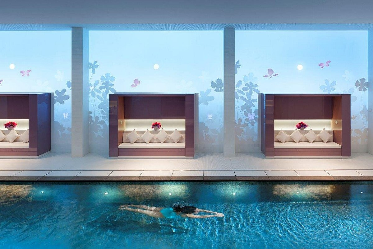 Spa & Pool at Mandarin Oriental Paris